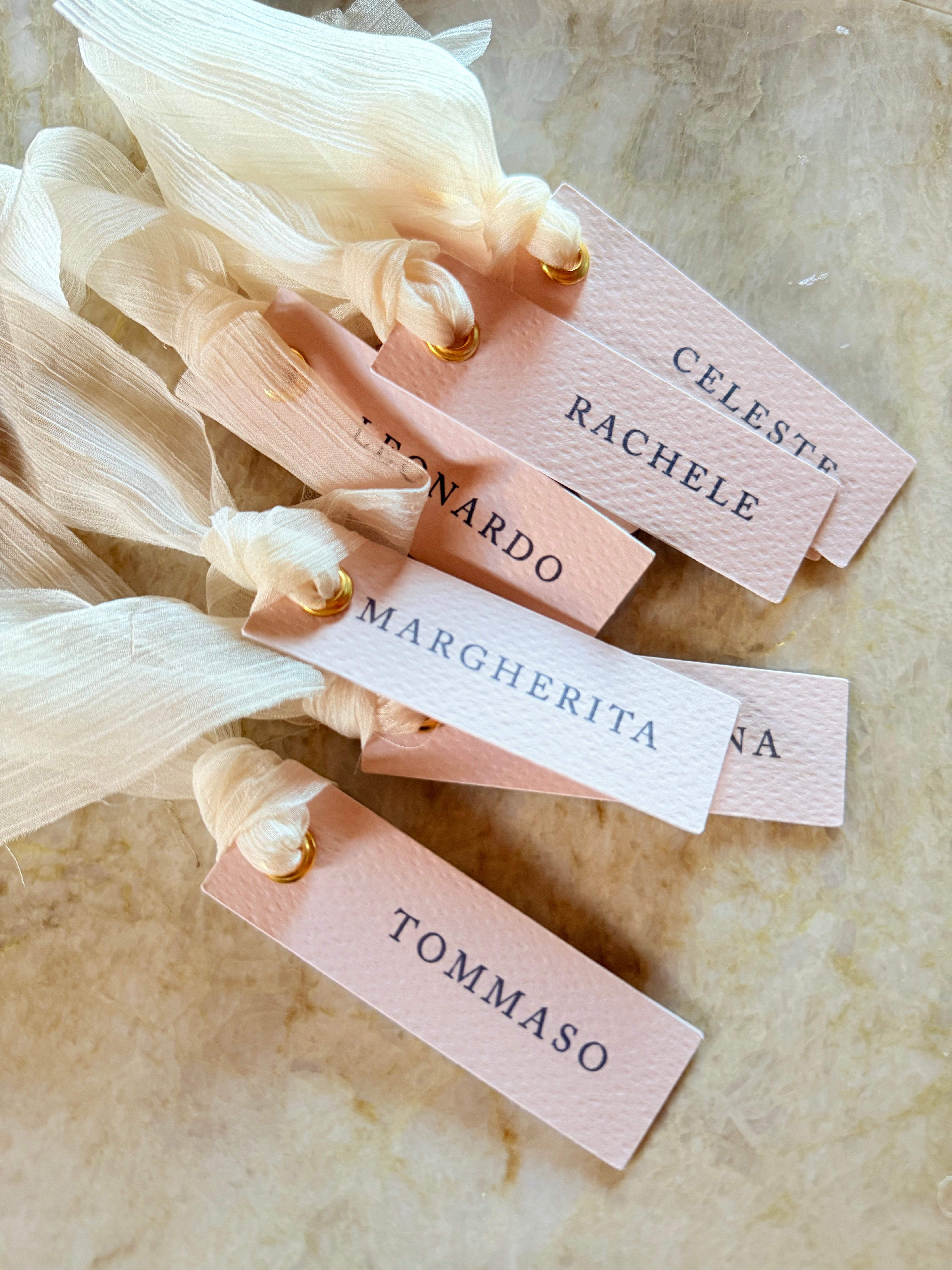 Segnaposto “Classic” in Carta con Nastro