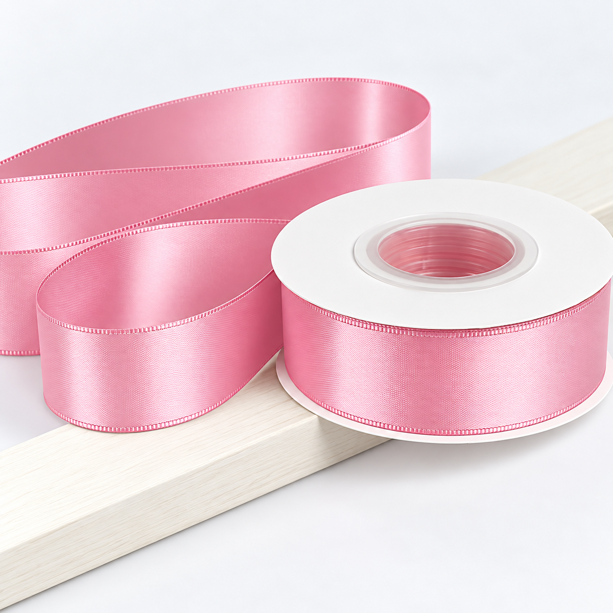 Nastro in raso Rosa confetto intenso – 25 mm x 91 m – White Blossom