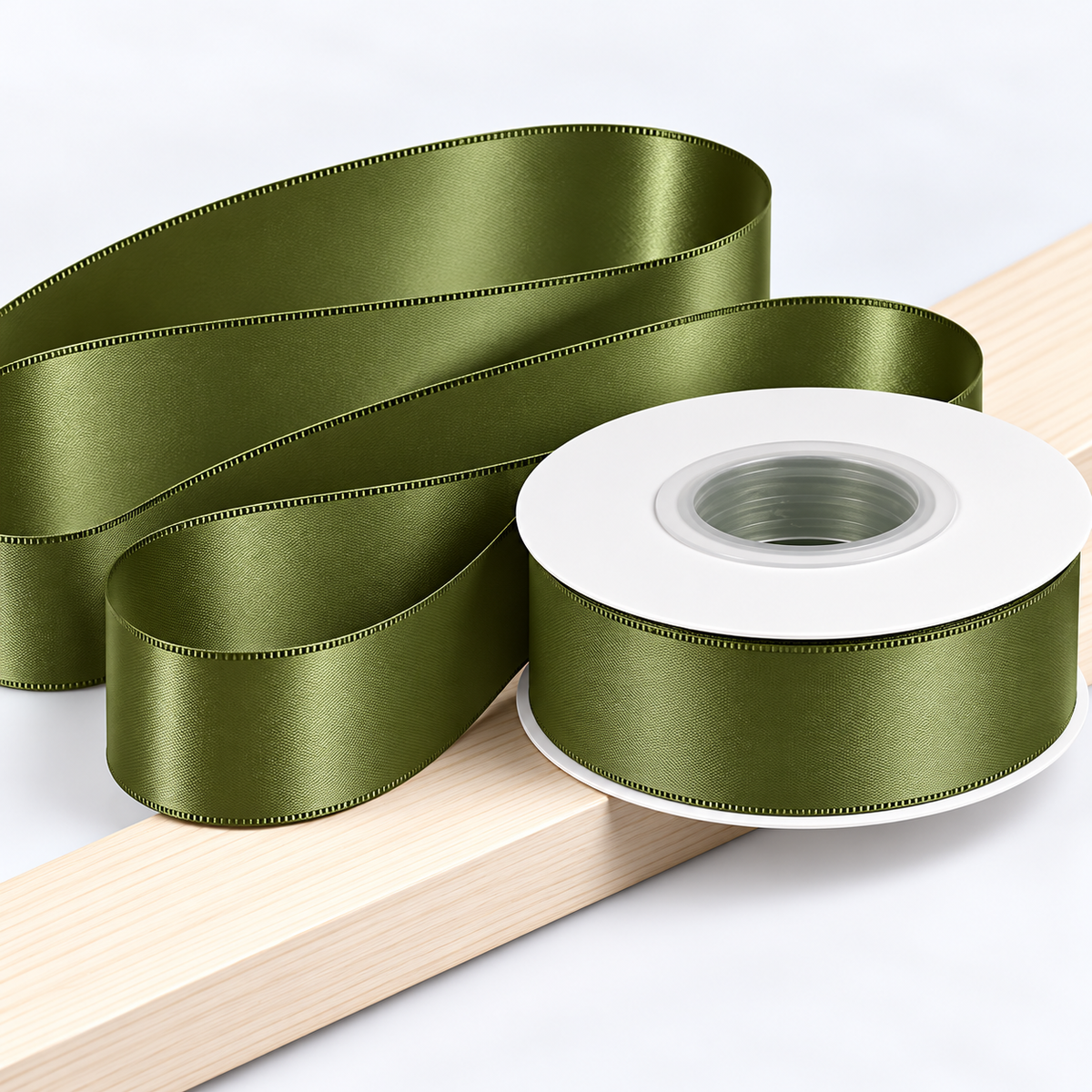 Nastro in raso Verde oliva – 25 mm x 91 m – White Blossom