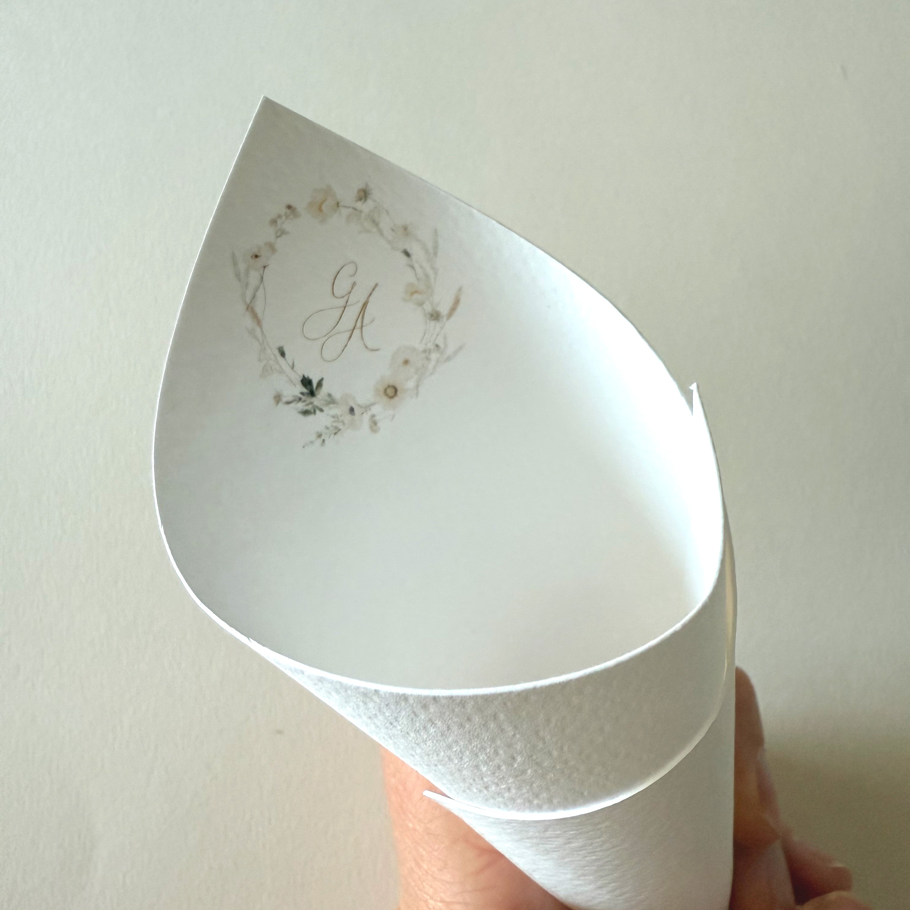 Coni riso/petali Essentially Romance