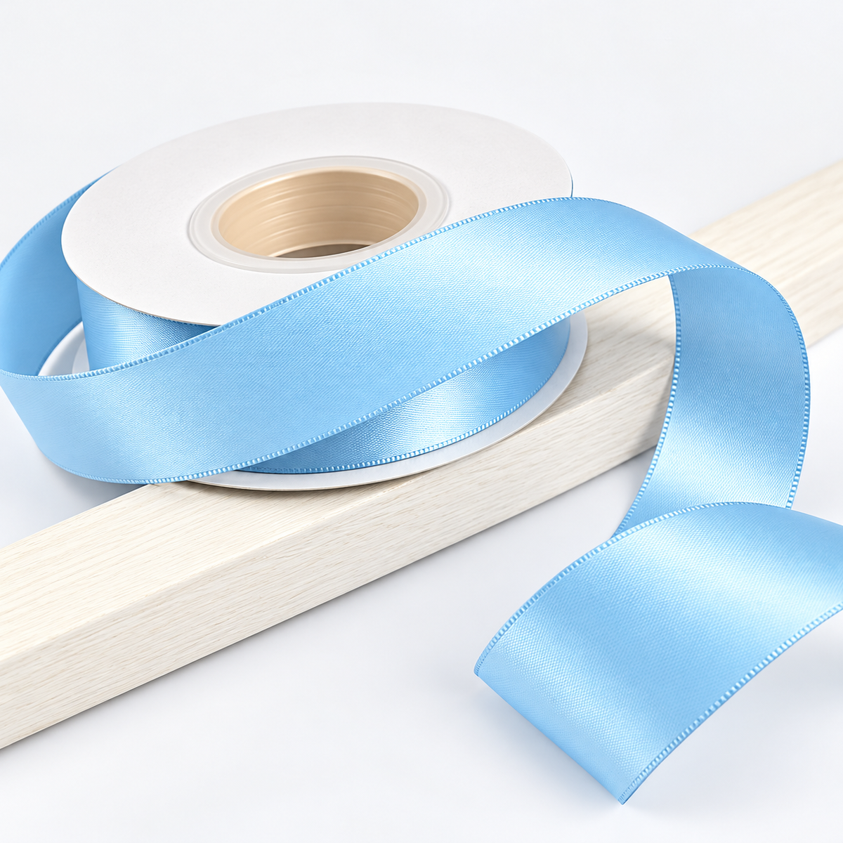 Nastro in raso Azzurro confetto – 25 mm x 91 m – White Blossom